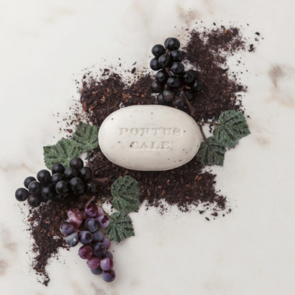 Ruby Red Seife in Holzkiste